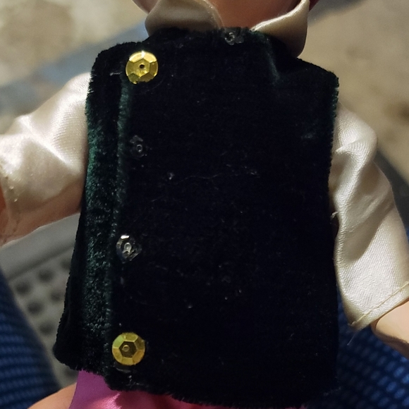 Dolls - Picture 4 of 14